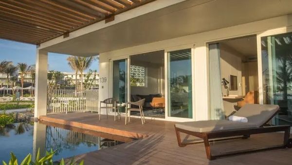 Alma Resort Cam Ranh’s Oceanfront Pool Pavilion Alma Resort Cam Ranh’s Oceanfront Pool Pavilion