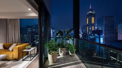 The Hari Hong Kong offers art-led experiences, local culture programmes, and an audio walking tour to immerse guests in Wan Chai’s heritage and creative scene.