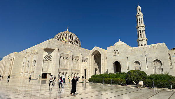 Homeporting in Dubai, Resorts World One offers 2-night cruises to Abu Dhabi or Qatar, and a 3-night Oman cruise, combinable for week-long adventures. Homeporting in Dubai, Resorts World One offers 2-night cruises to Abu Dhabi or Qatar, and a 3-night Oman cruise, combinable for week-long adventures.