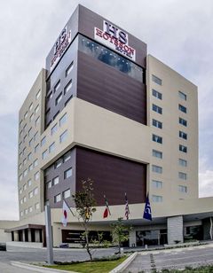 HS HOTSSON Hotel Irapuato
