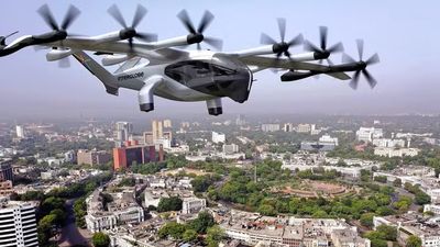 A simulated flight of an Archer Midnight air taxi.