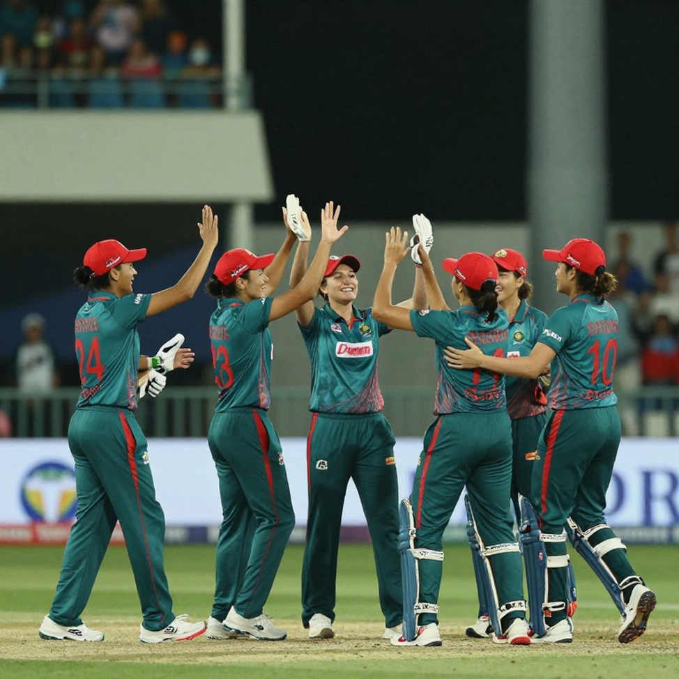 ইংল্যান্ডের টেস্ট কোচের পাসপোর্ট: ফ্লেমিংয়ের মন্তব্যে যে নিয়মটি আসলে নেই