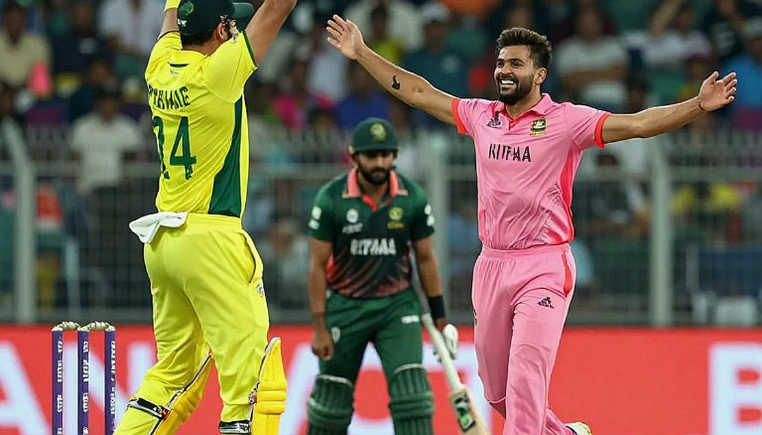 কাগজ থেকে লেজার: ক্রিকেটের অদৃশ্য অবকাঠামোয় ব্লকচেইনের ধীর প্রবেশ