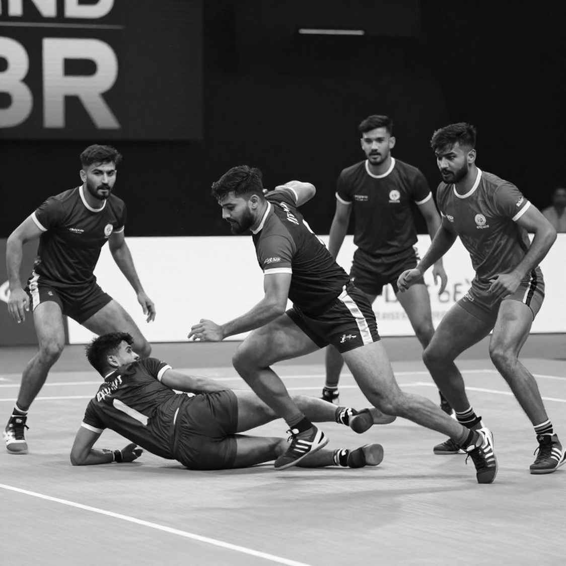 স্টারটিং সেভেনের বাইরে পবন সেহরাওয়াত: ফাইনালের আগে ভারতের ঝুঁকি, নাকি ফর্মের নির্মম হিসাব?